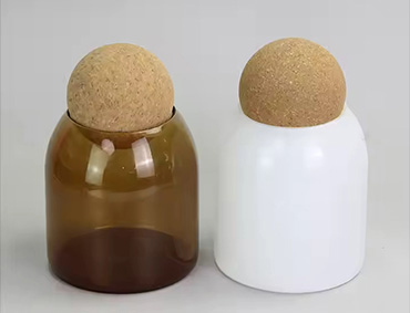 Wholesale Clear and Amber Glass Jar Custom High Borosilicate Decorative Round Glass Jars with Cork Lid and Boxes Packaging